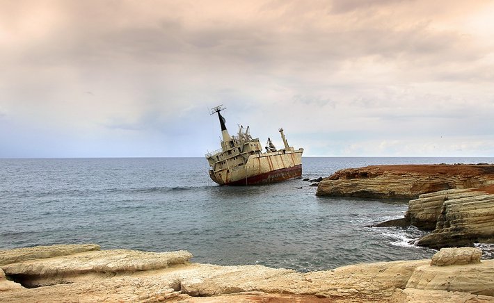 Shipwrecked: Survival Stories from the Age of Sail